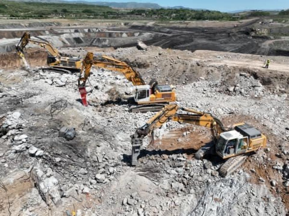 Stone Mining - 960x720